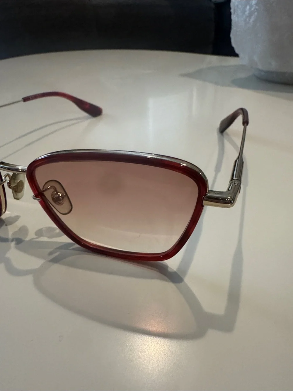 KREWE Bella | Sangria with rose Gradient vanity lens Cat-Eye Sunglasses